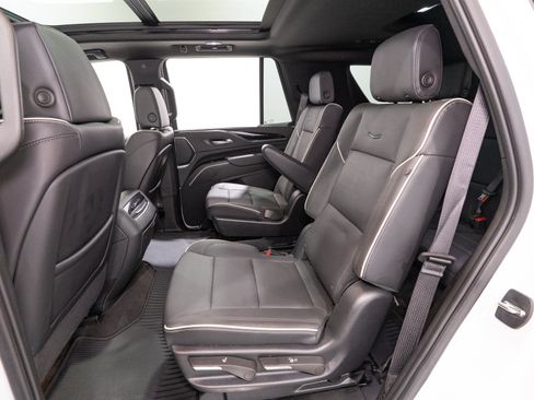 Used 2023 Cadillac Escalade Sport AWD/4WD image 37