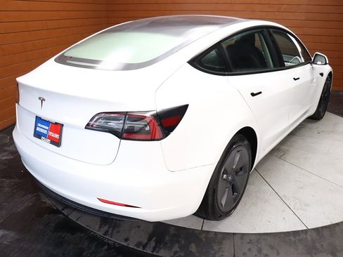 Used 2023 Tesla Model 3 Standard Range RWD image 29