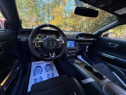 Used 2021 Ford Mustang Shelby GT500 w/ Carbon Fiber Track Pack image 63