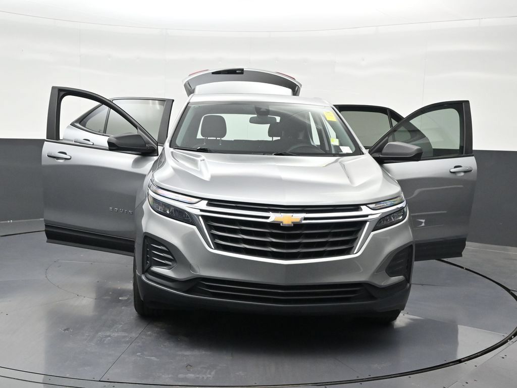 Used 2023 Chevrolet Equinox LS w/ LS Convenience Package FWD image 39