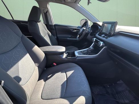 Used 2022 Toyota RAV4 XLE w/ Convenience Package image 38