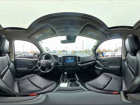 Used 2024 Nissan Frontier SL w/ Technology Package image 36