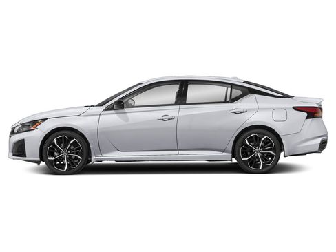 New 2025 Nissan Altima 2.5 SR image 7