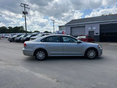 Used 2014 Volkswagen Passat 2.5 S FWD image 6