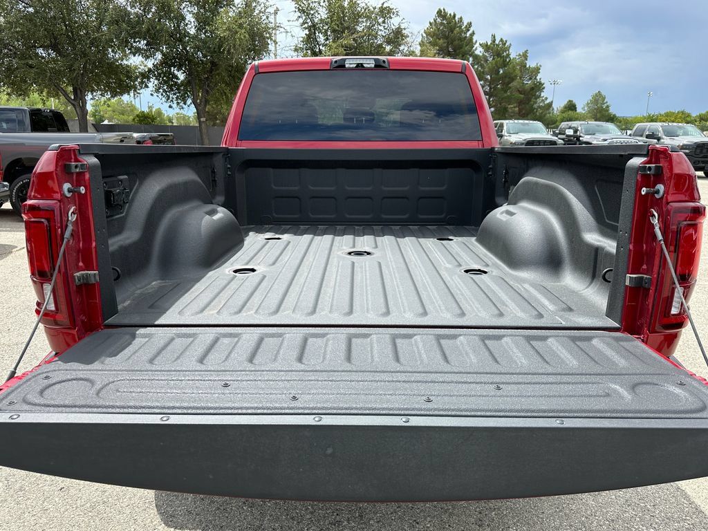 New 2026 RAM 2500 Big Horn AWD/4WD image 17