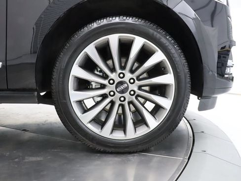 Used 2020 Lincoln Navigator L Reserve w/ Luxury Package AWD/4WD image 47