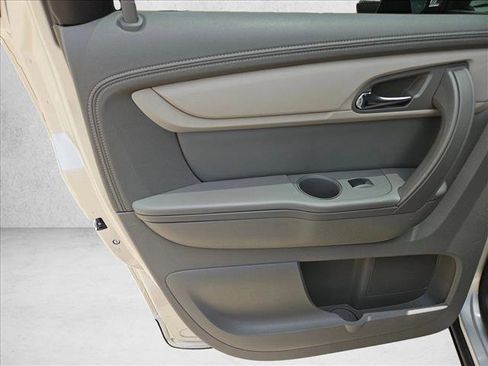 Used 2016 Chevrolet Traverse LS FWD image 13