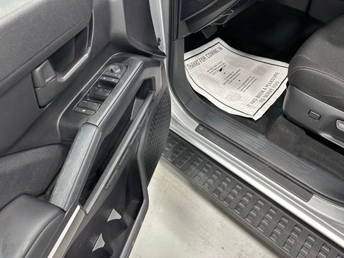 Used 2025 Toyota 4Runner SR5 image 9