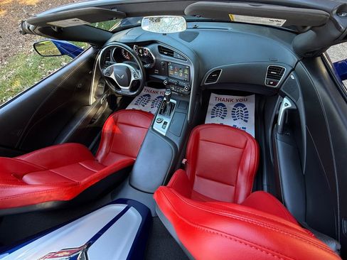 Used 2018 Chevrolet Corvette Stingray Convertible image 65