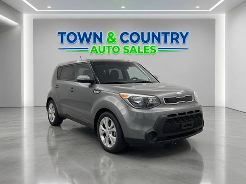 Used 2014 Kia Soul + FWD image 8