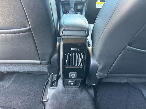 Used 2022 Jeep Compass Limited AWD/4WD image 13