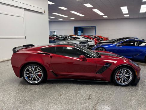 Used 2015 Chevrolet Corvette Z06 w/ 2LZ Preferred Equipment Group RWD image 7