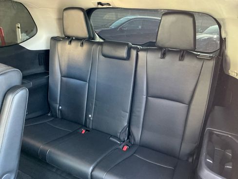 Used 2024 Toyota Grand Highlander Limited image 28