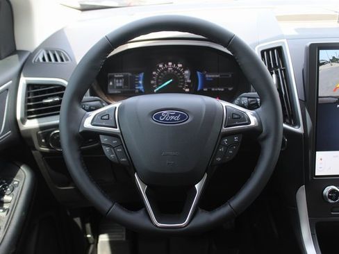 New 2024 Ford Edge SEL w/ Convenience Package image 16
