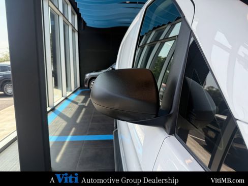Used 2023 Mercedes-Benz Metris image 8