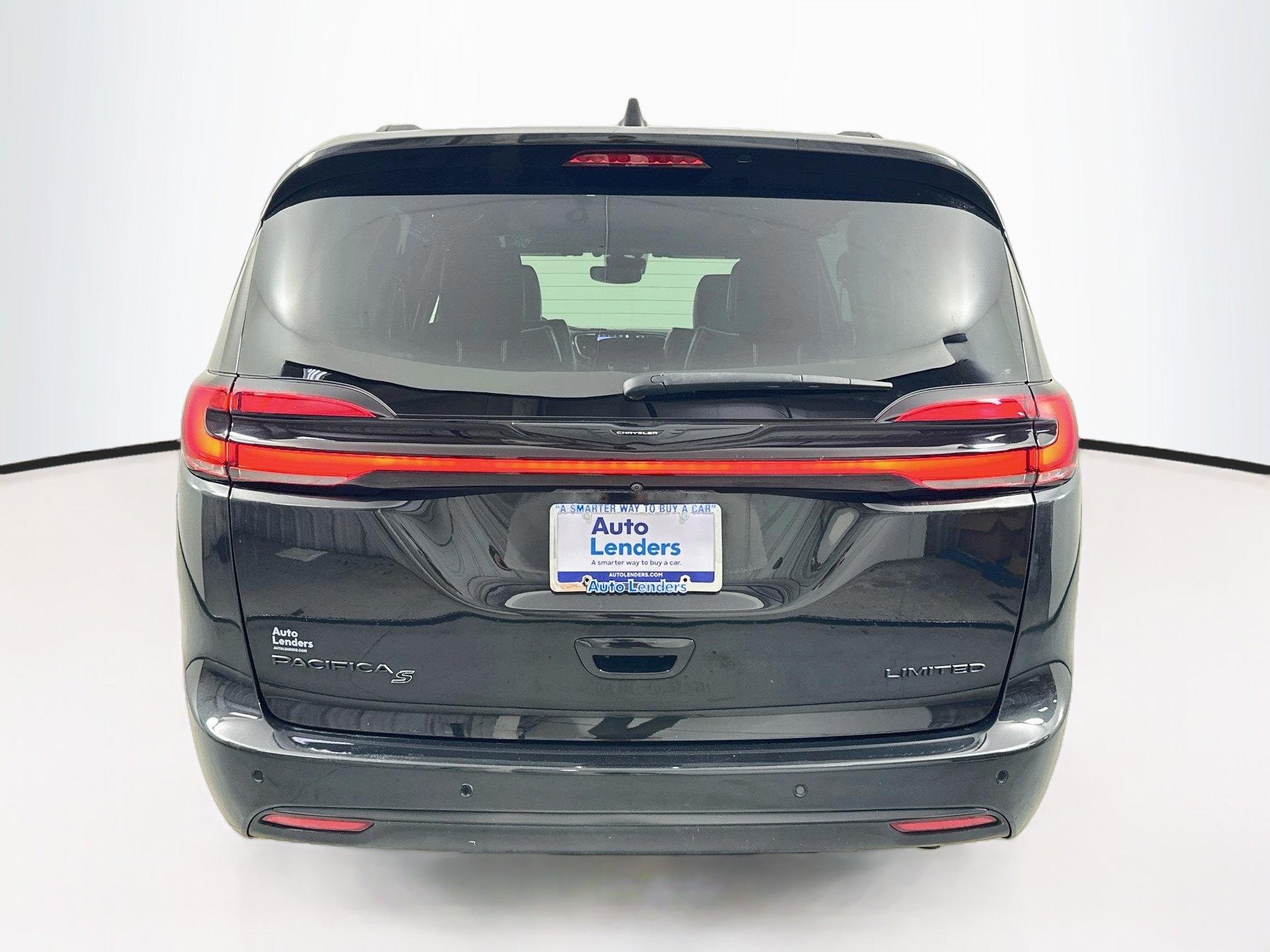Used 2023 Chrysler Pacifica Limited w/ S Appearance Package FWD image 6