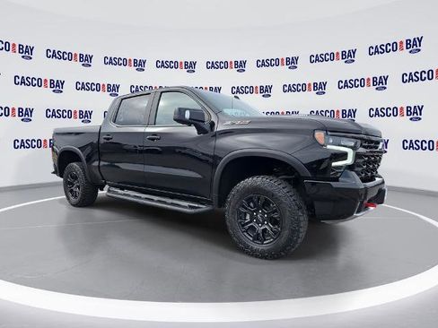 Used 2025 Chevrolet Silverado 1500 ZR2 w/ Technology Package image 1