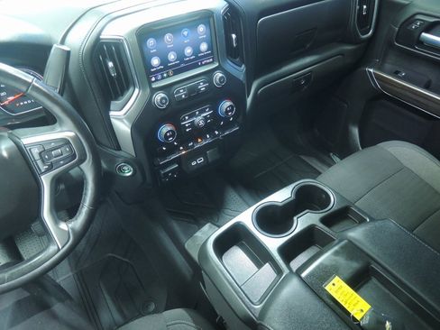 Used 2021 Chevrolet Silverado 1500 RST image 17
