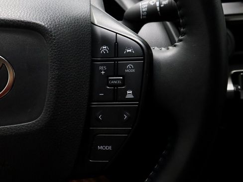 Used 2023 Toyota Prius LE image 28