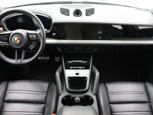 Used 2024 Porsche Cayenne Coupe w/ Premium Package Plus AWD/4WD image 21