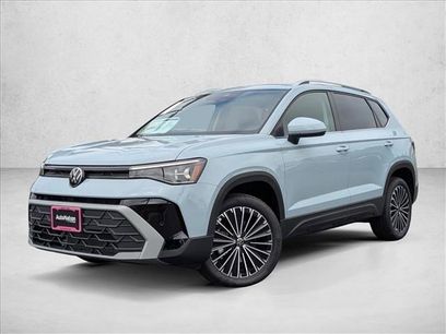New 2025 Volkswagen Taos SE