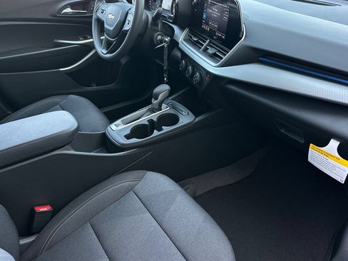 New 2026 Chevrolet Trax LS w/ LS Convenience Package FWD image 16