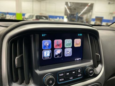 Used 2015 Chevrolet Colorado LT w/ LT Convenience Package AWD/4WD image 28