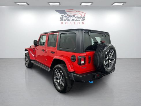 Used 2024 Jeep Wrangler Unlimited AWD/4WD image 6