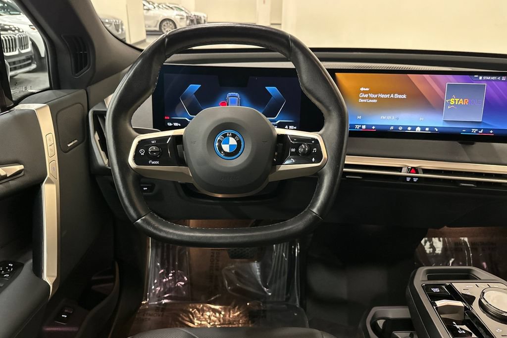 Used 2024 BMW iX xDrive50 w/ Sport Package AWD/4WD image 16