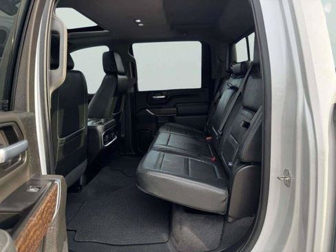Used 2022 GMC Sierra 3500 Denali AWD/4WD image 37