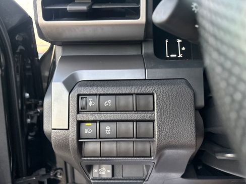 Certified 2024 Toyota Tacoma SR5 image 20