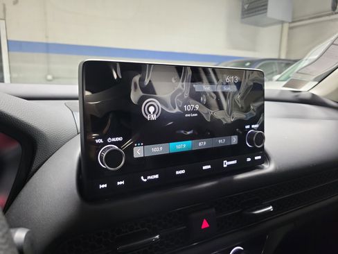 Certified 2025 Honda HR-V LX image 26