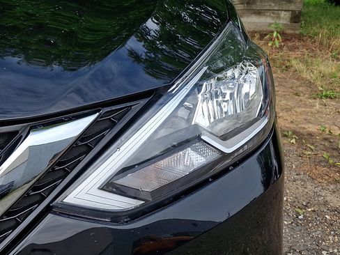 Used 2019 Nissan Sentra SV FWD image 4