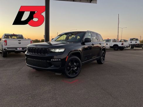 New 2025 Jeep Grand Cherokee Limited w/ Black Appearance Package image 1
