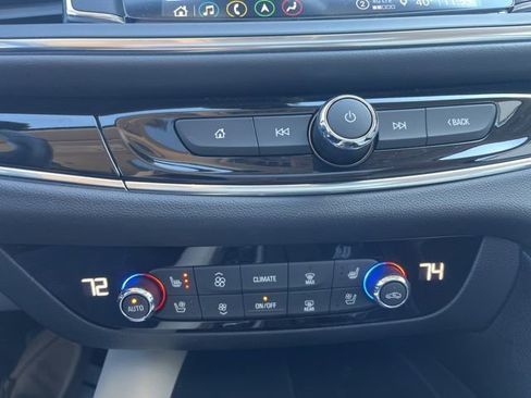 Used 2023 Buick Enclave Avenir w/ Avenir Technology Package image 18