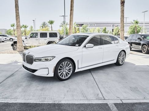 Used 2020 BMW 750i xDrive w/ Executive Package AWD/4WD image 5