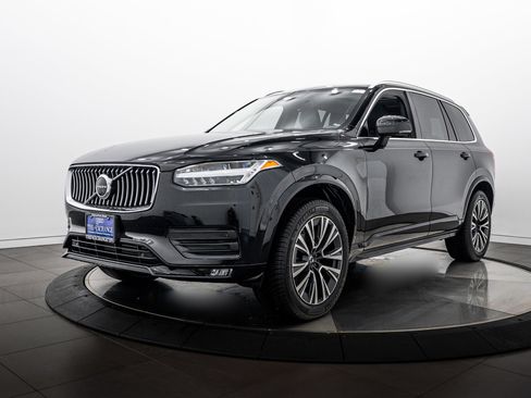 Used 2020 Volvo XC90 T5 Momentum w/ Protection Package Premier AWD/4WD image 7