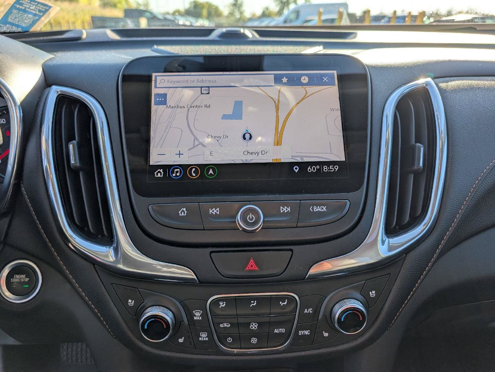 Used 2020 Chevrolet Equinox Premier AWD/4WD image 16