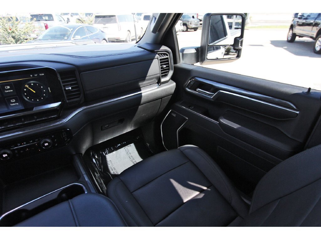 Used 2024 Chevrolet Silverado 2500 LTZ w/ LTZ Plus Package AWD/4WD image 8