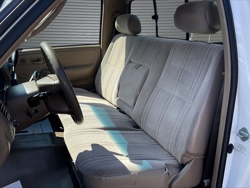 Used 2003 Toyota Tundra 2WD Regular Cab w/ All Weather Guard Pkg image 20