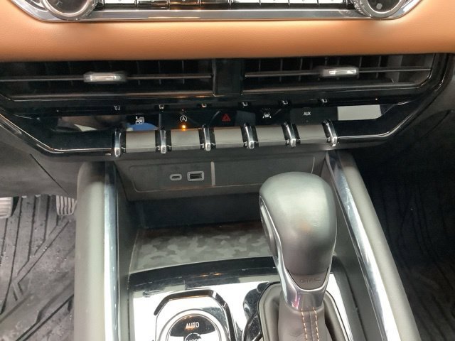 Used 2023 GMC Canyon AT4 w/ Canyon Safety Plus Package AWD/4WD image 32