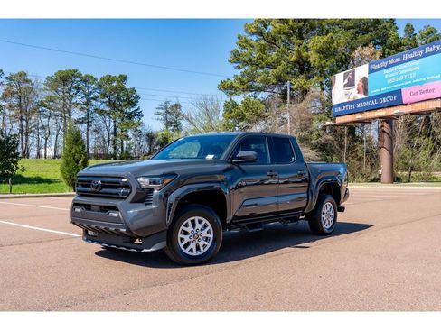 Certified 2025 Toyota Tacoma SR5 image 1