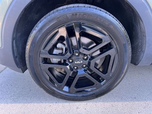 Used 2023 Kia Telluride EX X-Line AWD/4WD image 17