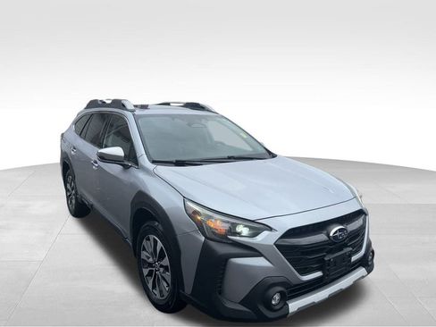 Used 2024 Subaru Outback Touring AWD/4WD image 8
