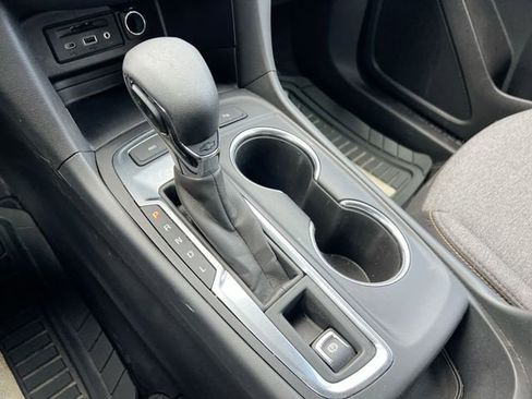 Used 2024 Chevrolet Equinox LT AWD/4WD image 15