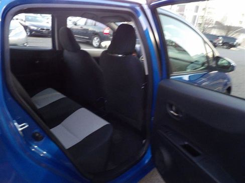 Used 2012 Toyota Yaris LE image 11