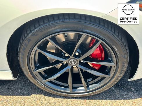 Certified 2025 Nissan Z Performance w/ Floor Mat Package RWD image 8