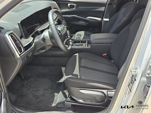 Certified 2026 Kia Sorento LX FWD image 10