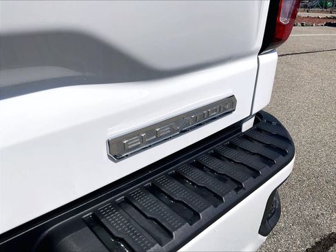 Used 2023 GMC Sierra 1500 Elevation image 28