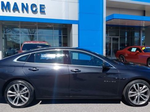 Used 2023 Chevrolet Malibu LT w/ LPO, Floor Liner Package image 3